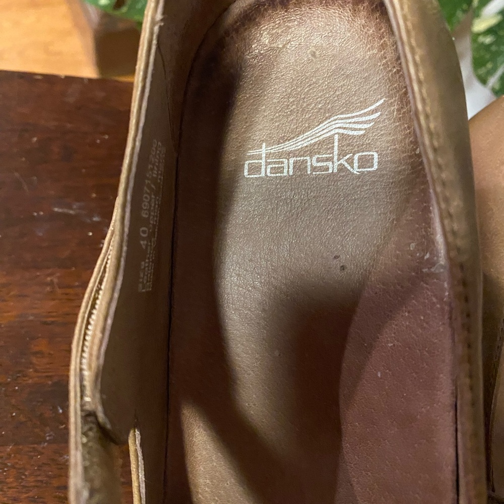 Dansko size 40 Brown Mary Jane Flats - Picture 2 of 9